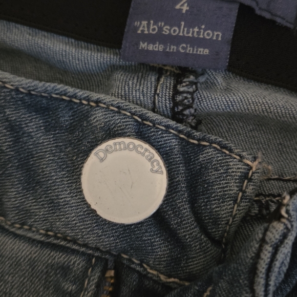 Democracy Blue Bermuda Shorts with Tummy Control Sz 4 - Picture 3 of 4